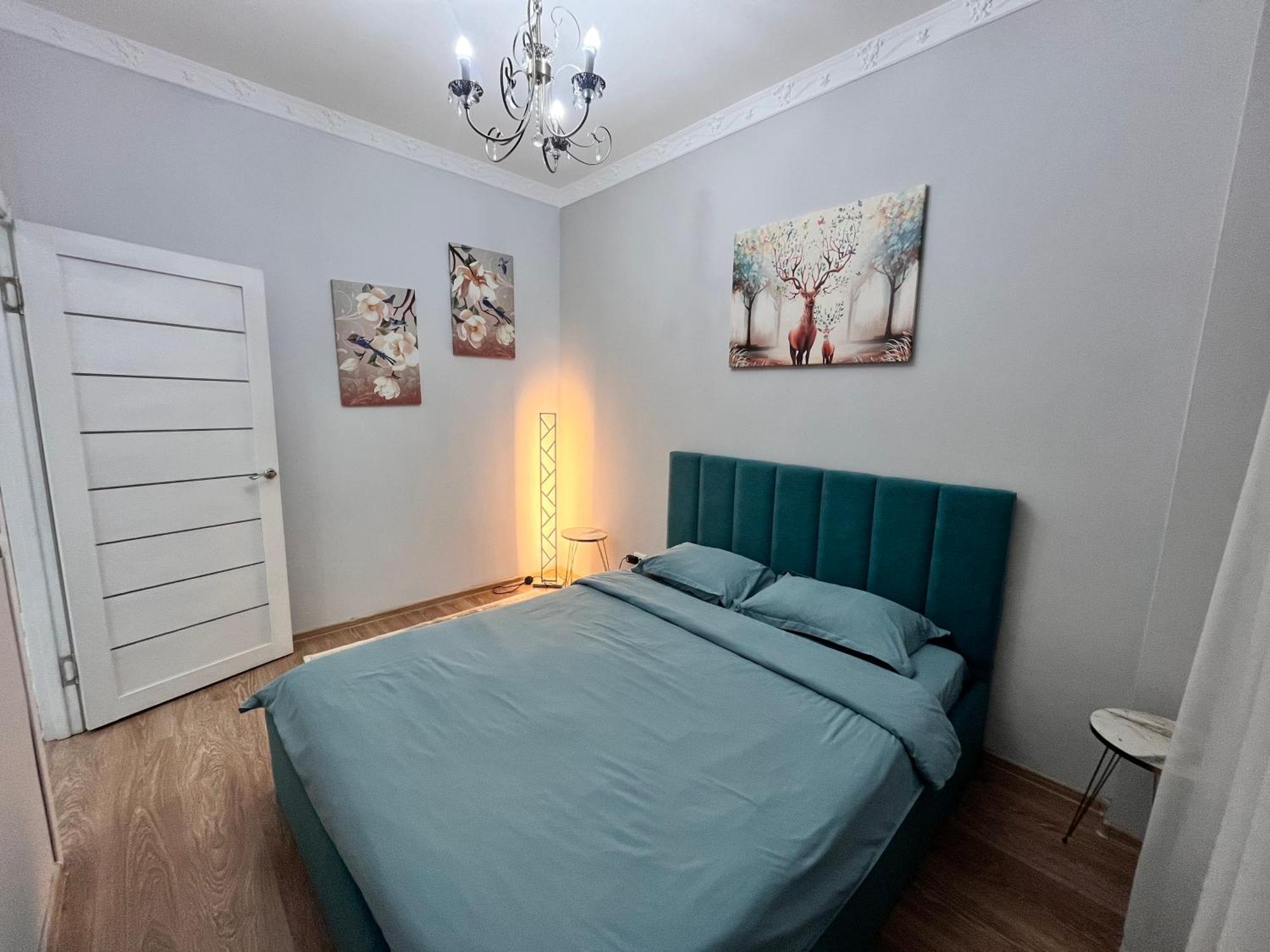 Appartamento 2-Х Комнатная В Золотом Квадрате Almaty Esterno foto